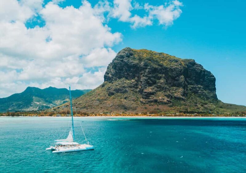 Southwest of Mauritius: Catamaran Cruise w/ Snorkeling - What Makes This Tour Special?