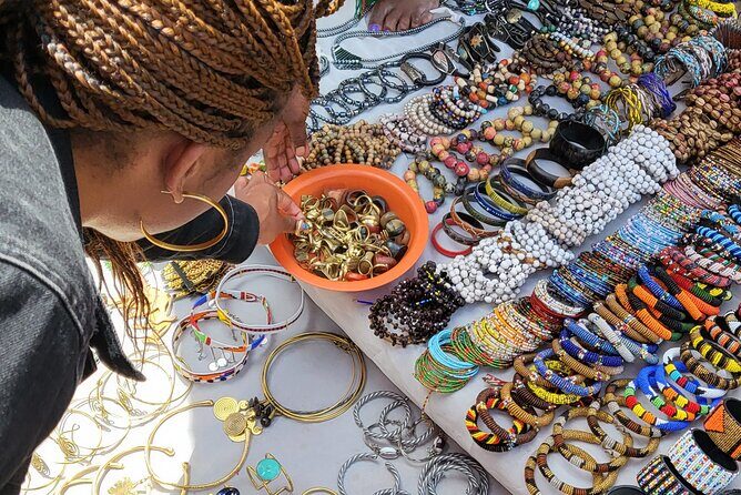 Souvenir Crafts, Fabric Shopping & Hair Braiding & City Tour - Why This Tour Works Well