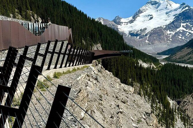 Spanish Private Tour to Columbia Icefields from Calgary - The Itinerary in Detail