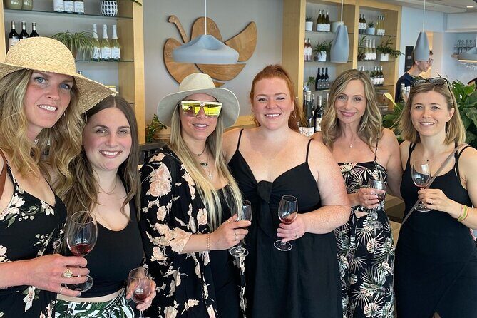 Sparkling Hill Full Day Guided Wine Tour with 5 Wineries - FAQs