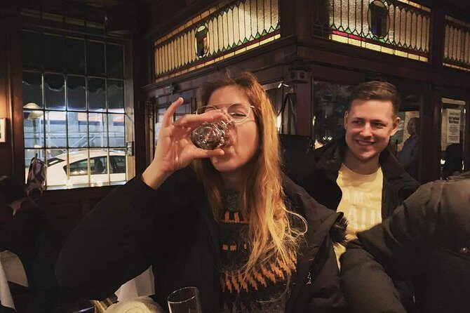 Speakeasy Drinks and Prohibition History Tour NYC - The Guides: Knowledge and Enthusiasm Make the Difference