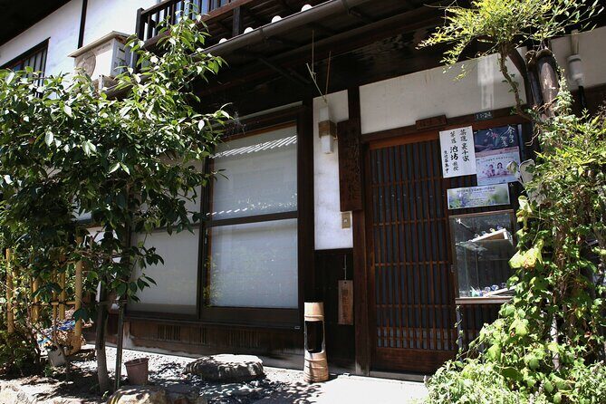 Special Ikebana Experience Guided by an Ikebana Master, Mrs. Inao - FAQ