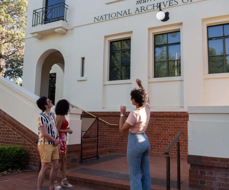Spies in the Capital: Women in Espionage Walking Tour - Key Points