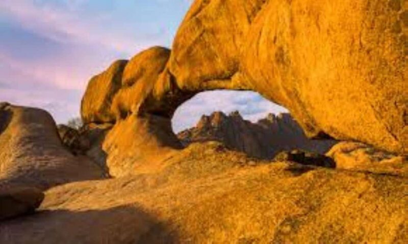 Spitzkoppe & Desert Magic: Arches, Art & Sunset Views - Exploring Spitzkoppe: Namibia’s Natural Sculpture Gallery