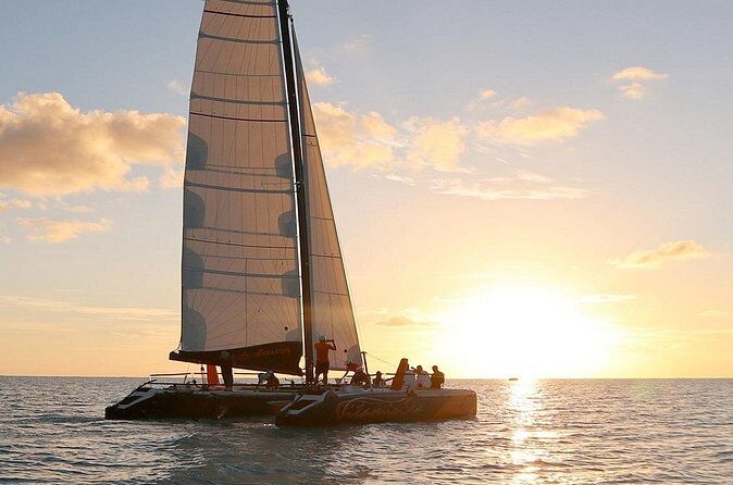 SPORT PRIVATE Catamaran Bora Bora : The Sunset Escape - Who Will Appreciate This Tour Most?