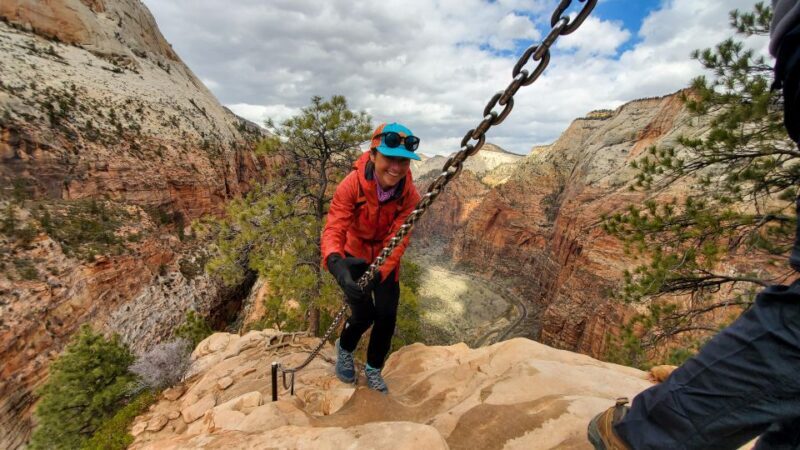 Springdale: Angels Landing Summit Guided Hike with Permit - Key Points