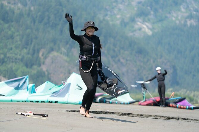 Squamish: Full Day Wetsuit Rental - Key Points