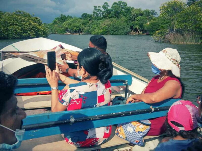 Sri Lanka Bentota: Private Mangrove Lagoon and River Cruise - Why This Tour Packs Value for Your Buck