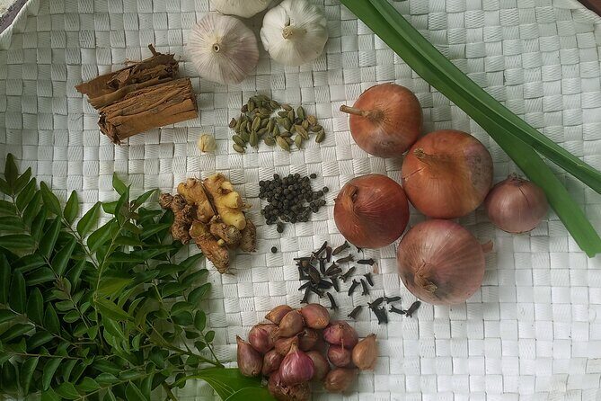Sri Lankan cooking class with Nilu Kandy( FREE PICKUP & Drop) - Group Size and Flexibility
