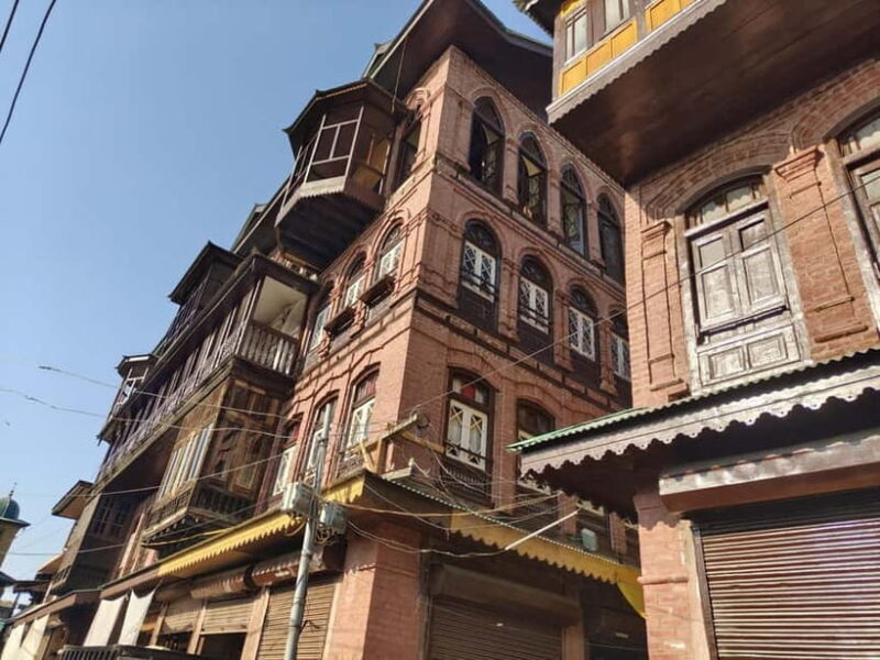 Srinagar: Private Old City and Mughal Gardens Guided Tour - An Inside Look at the Srinagar Tour Experience