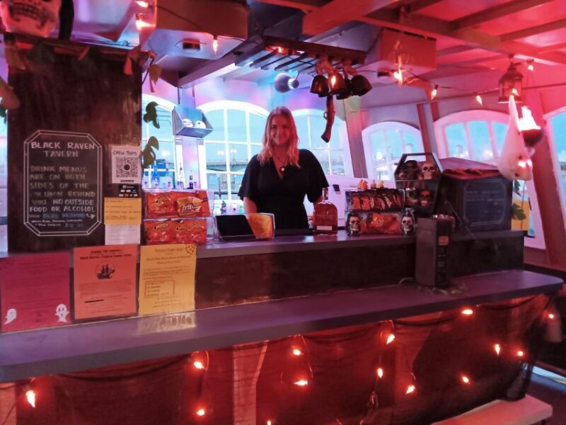 St. Augustine: The Black Raven Rum Runners Pirate Show (21+) - The Experience in Detail