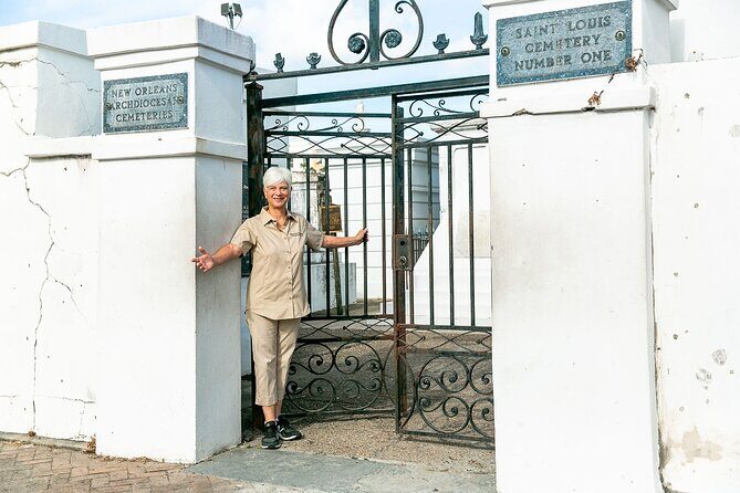 St. Louis Cemetery No. 1 Official Walking Tour - Authentic Experiences and Perspectives