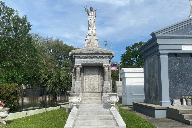 St. Louis Cemetery No. 3 Walking Tour - Who Will Love This Tour?