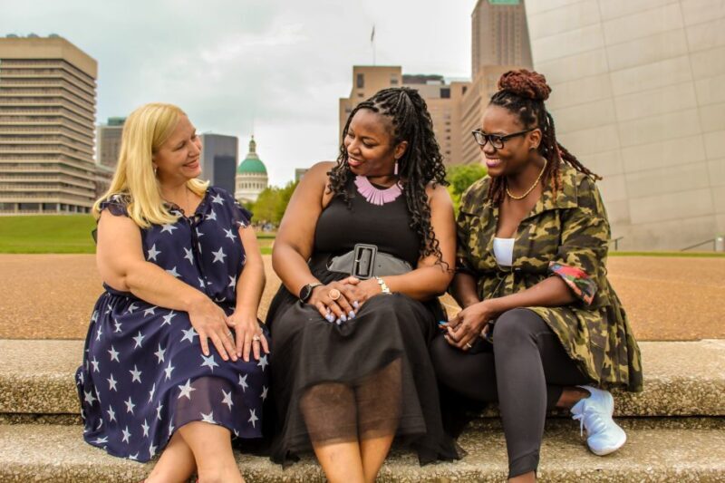St. Louis: Gateway Arch and Old Court House Photoshoot - Key Points