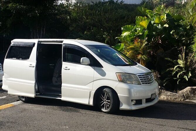 St Lucia Private Round Trip Hewanorra Airport Transfers to North Hotels - The Experience in Detail