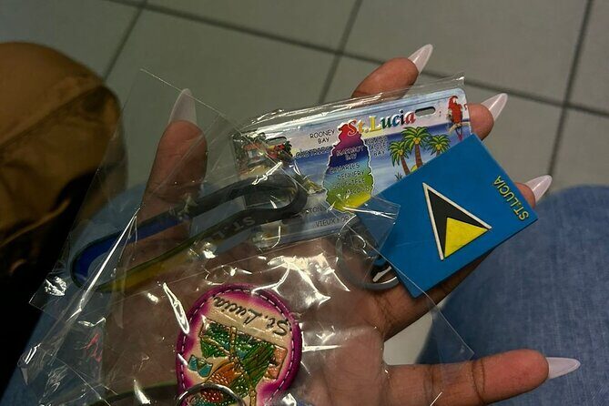 St. Lucia UVF Airport Transfers - Roundtrip with Free Souvenirs - Seamless Booking and Communication
