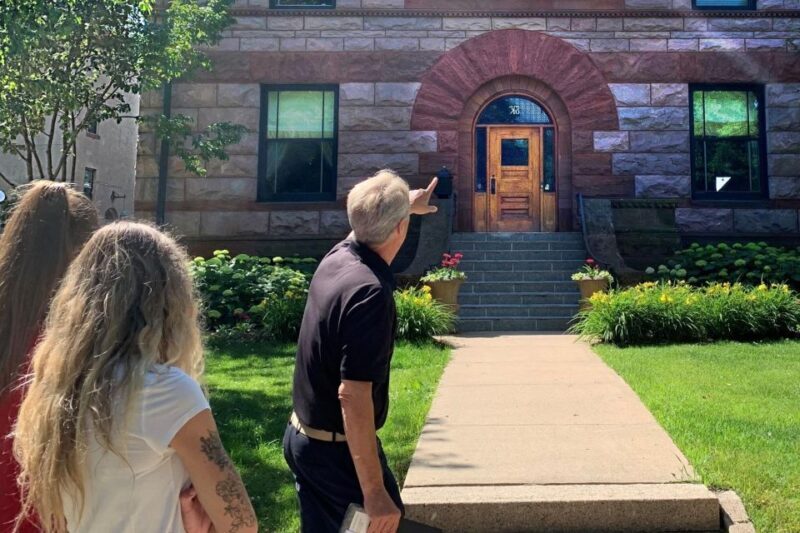 St. Paul: Private Walking Tour Summit Ave Victorian Homes - A Walk Through History: What to Expect