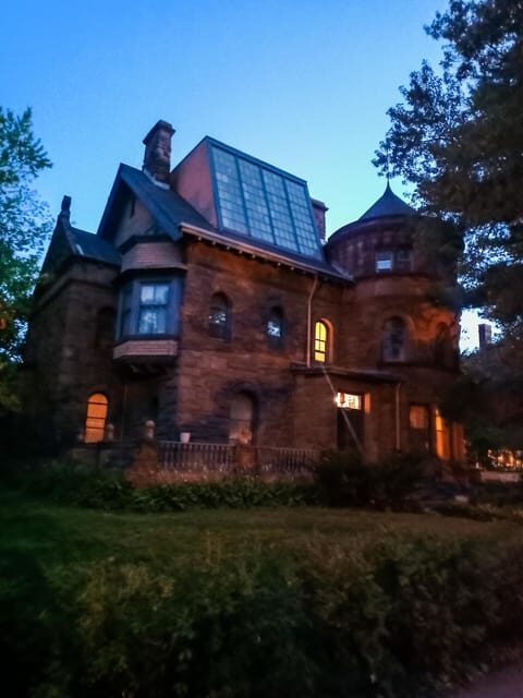 St. Paul - Summit Avenue Haunted History Ghost Walking Tour - Key Points