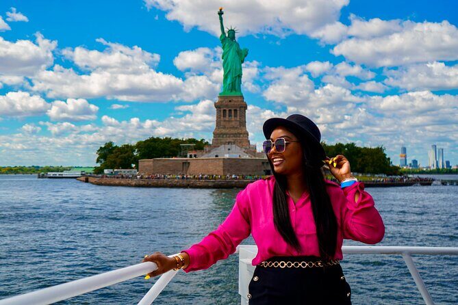 Starship 60 Min Statue of Liberty Brooklyn Bridge Boat Tour - Key Points