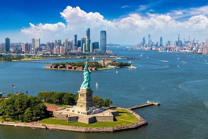 Statue of Liberty and Ellis Island Ferry with Audio Tour Access - A Deep Dive into the Experience