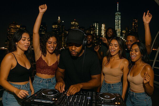 Statue of Liberty Boat Party in NYC - An In-Depth Look at the Experience