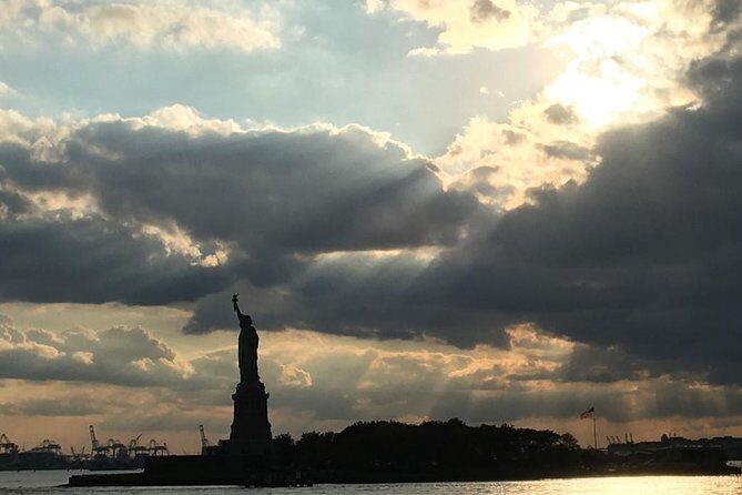 Statue of Liberty & Ellis Island - The Experience: What Makes It Stand Out?
