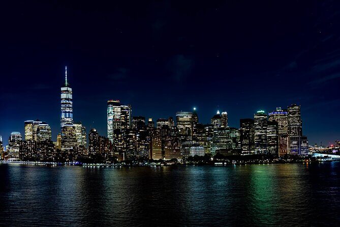 Statue of Liberty Skyline Evening Cruise on River in Manhattan - Introduction