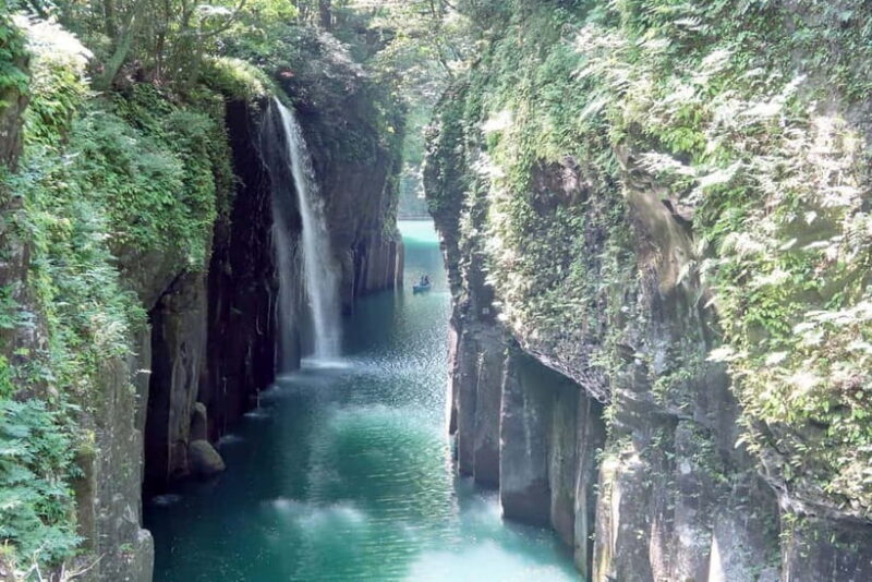 *Stay at Beppu, 2-Day Bus Tour to Takachiho from Fukuoka - The Authenticity and Experience