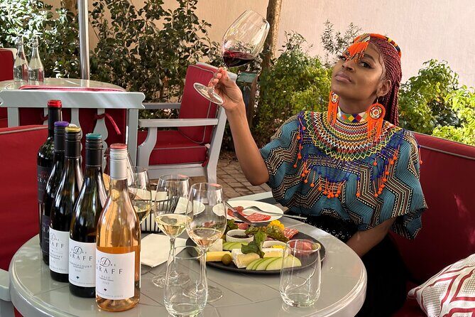 Stellenbosch & Franschhoek 20 Wine Tasting + Lunch Shared Tour - Transportation and Group Size