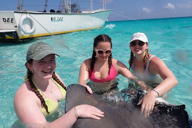 Stingray City Sandbar, Coral Gardens Snorkeling & Star Fish Point - Key Points