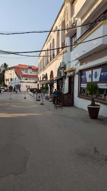 Stone Town, The Rock Restaurant, Jozani Forest & Salam Cave - FAQ