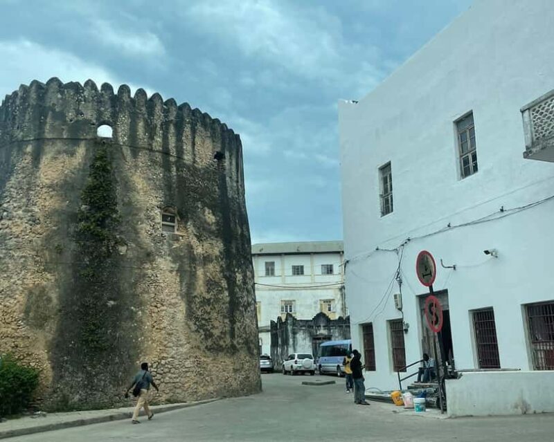 Stone Town,Prison island and Spice Farm with Lunch - Key Points