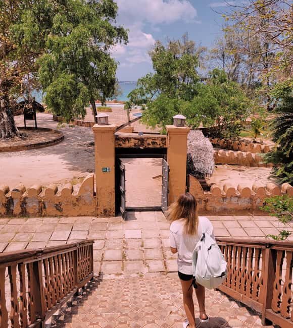 Stonetown: Prisoners iland &/or spice tour lush plantations - Exploring Zanzibar’s Hidden Treasures: Prison Island & Spice Tour