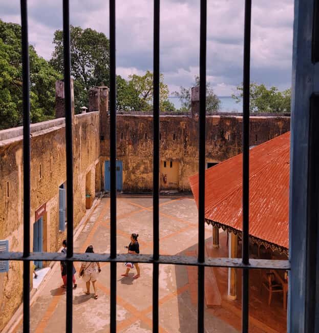 Stonetown: Prisoners iland &/or spice tour lush plantations - Who Should Consider This Tour?