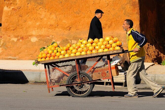 Street Private Guided Food Tour with Tastings at Casablanca - Exploring the Itinerary: What to Expect