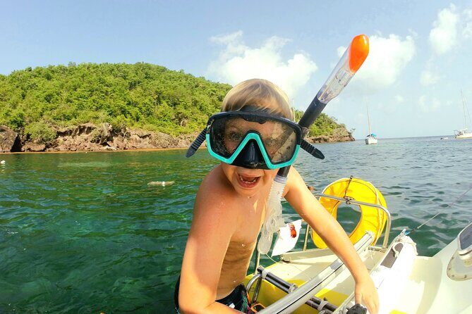 Stroll and Initiation to Sailing in the Baie des Saintes - The Group Size and Atmosphere
