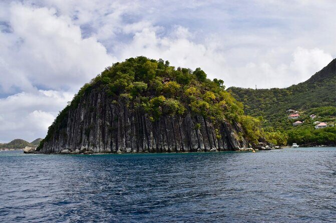 Stroll and Initiation to Sailing in the Baie des Saintes - Pricing and Value