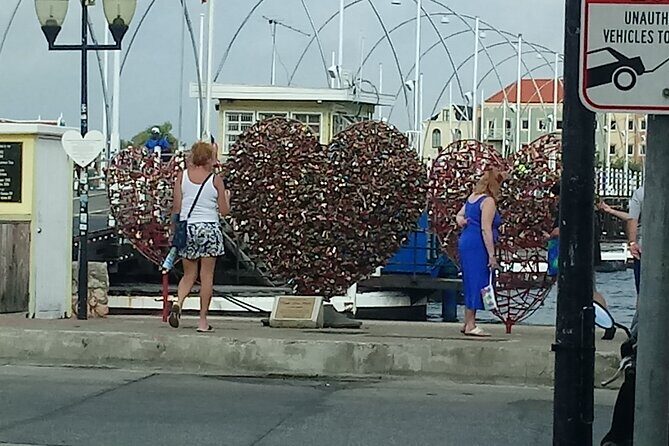 Strolling Willemstad The Local Way - Exploring Willemstad with a Local Guide