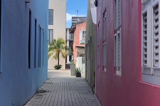 Strolling Willemstad The Local Way - The Sum Up