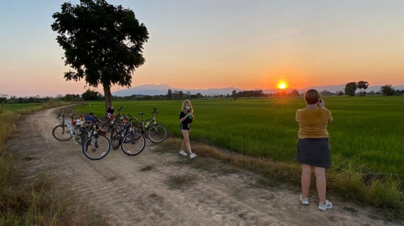 Sukhothai: 2.5-Hours Guided Countryside Sunset Bike Tour - Authentic Experiences That Make This Tour Special
