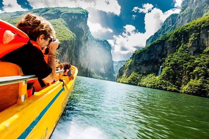 Sumidero Canyon, Miradores del Cañón and Pueblo Chiapa de Corzo. - Key Points