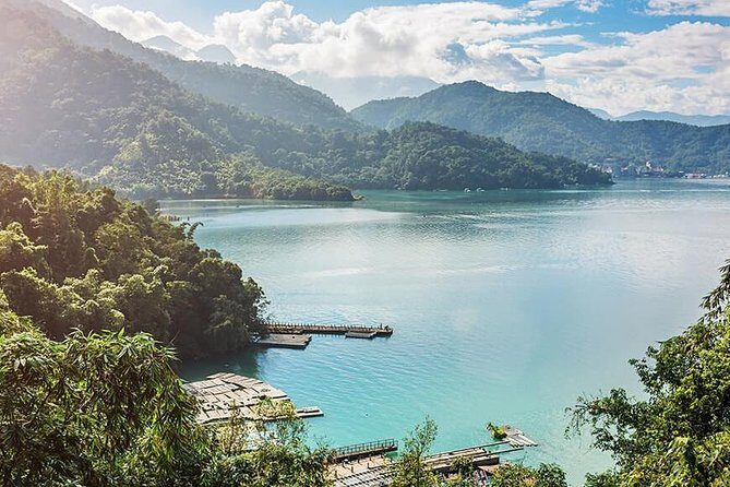 Sun Moon Lake 1-Day Leisure Tour from Taipei - What is Sun Moon Lake and Why Visit?