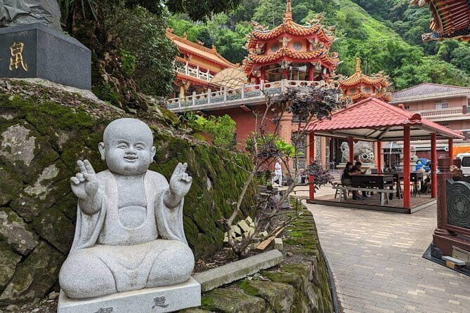 Sun Moon Lake and Qingjing Shared Day Tour From Taichung - The Sum Up