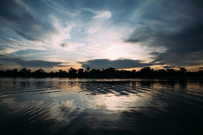 Sundowner Cruise on Zambezi River (Zimbabwe) - The Experience in Detail