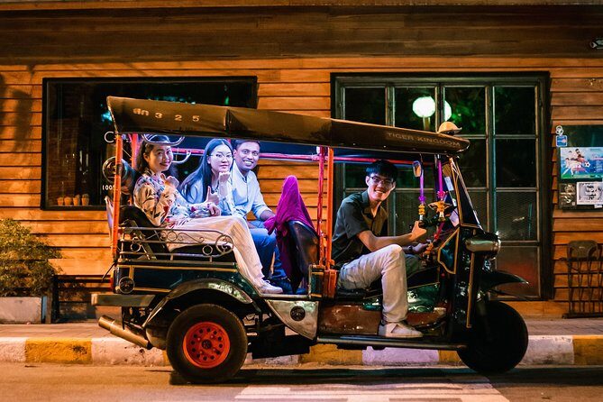 Sunlight or Moonlight: Chiang Mai City Tuk Tuk Tour - Who Would Love This Tour?