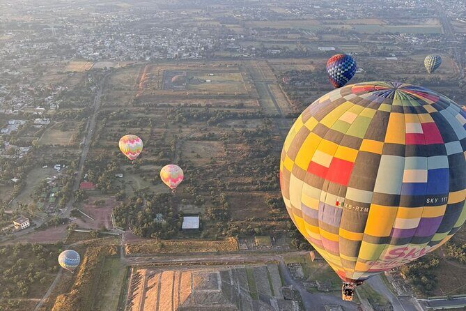 Sunrise Balloon Flight over Teotihuacan and Breakfast in Cueva - Who Would Love This Tour?