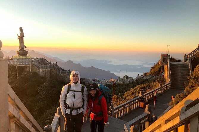 Sunrise Fansipan Mountain Hiking Tram Ton Trail 2D1N - Food and Lodging on the Mountain