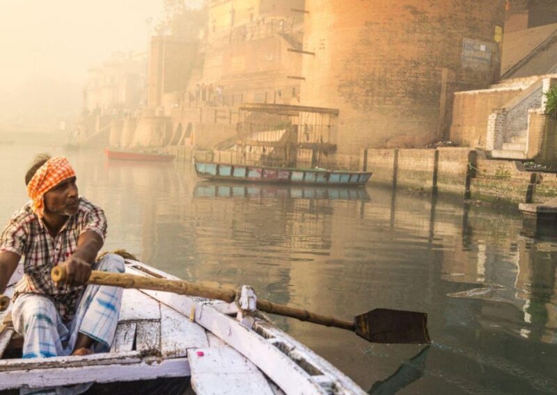 Sunrise in Banaras with Boat Ride & Ganga Aarti - Experiencing the Magic of Varanasi’s Dawn