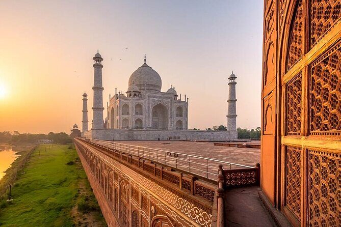 Sunrise Taj Mahal, Agra Fort, Akbar's Tomb and Moonlit Garden Private Tour - An In-Depth Look at the Tour Itinerary