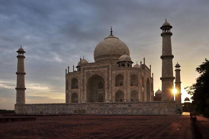 Sunrise Taj Mahal Tour from Delhi With Guide - The Journey Begins: From Delhi at 3 AM